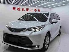 2021 Toyota Sienna 2.5L Hybrid Comfort, белый — фото 1