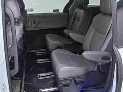 2021 Toyota Sienna 2.5L Hybrid Comfort, белый — фото 5