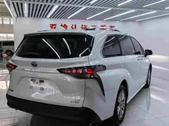 2021 Toyota Sienna 2.5L Hybrid Comfort, белый — фото 6