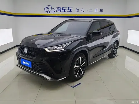 Toyota Crown Kluger 2022