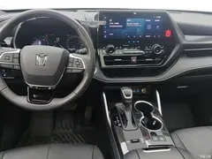 2022 Toyota Crown Kluger 2.5L HEV 4WD Flagship — фото 12
