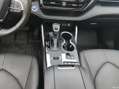 2022 Toyota Crown Kluger 2.5L HEV 4WD Flagship — фото 16