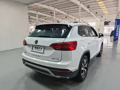 2022 Volkswagen Tayron 330TSI 2WD, белый — фото 4