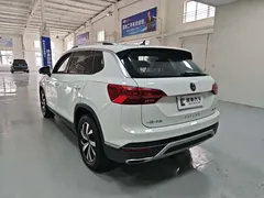 2022 Volkswagen Tayron 330TSI 2WD, белый — фото 6