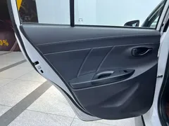 2022 Toyota Yaris L Zhixuan X 1.5L CVT PLUS, белый — фото 13