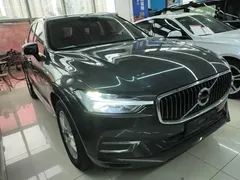2021 Volvo XC60 T5 4WD Luxury — фото 4