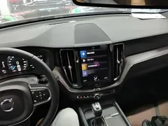 2021 Volvo XC60 T5 4WD Luxury — фото 10