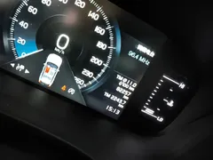 2021 Volvo XC60 T5 4WD Luxury — фото 12