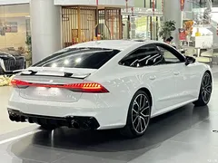 2022 Audi A7 55 TFSI quattro exclusive — фото 9