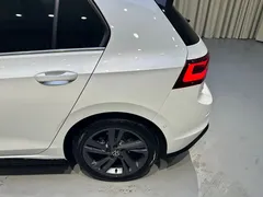 2023 Volkswagen Golf 280TSI DSG R-Line, белый — фото 28
