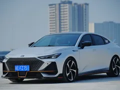 2022 Changan UNI-V 1.5T Sport — фото 1
