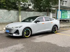 2022 Changan UNI-V 1.5T — фото 1