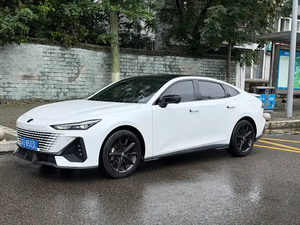 2023 Changan UNI-V 1.5T Premium Type
