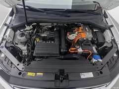 2023 Volkswagen Tiguan L PHEV 430PHEV PHEV Premium — фото 6
