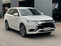 2020 Mitsubishi Outlander 2.0L 2WD 5-seat, белый — фото 3