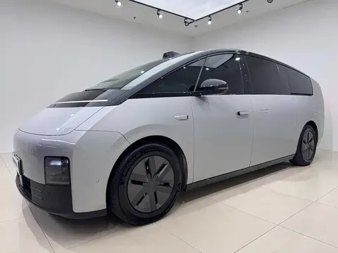 2024 Li Auto MEGA Ultra
