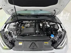 2022 Audi A3L Limousine 35 TFSI, белый — фото 24