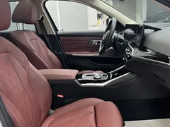 2023 BMW 3 Series 3 320Li M, белый — фото 12