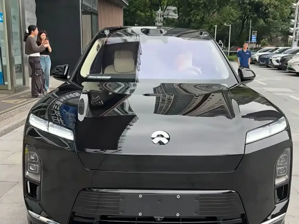 2026 Nio ES8 6-seat Executive Luxury