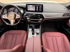2023 BMW 5 Series 530Li Leading M Sport Package, белый — фото 11