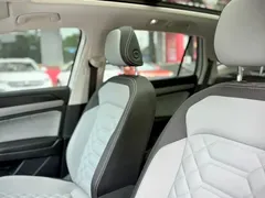 2023 Volkswagen Tayron 280TSI 2WD Plus, белый — фото 17