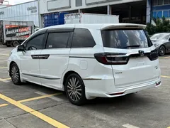 2022 Honda Elysion 2.0L e:HEV Luxury, белый — фото 5