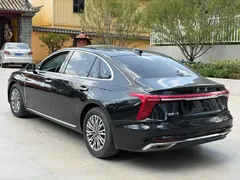 2024 Hongqi H5 1.5T DCT, чёрный — фото 13