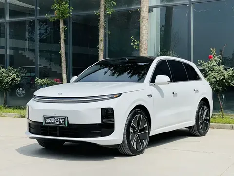 2025 Li Auto L6 Pro
