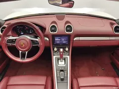 2022 Porsche 718 Boxster 2.0T — фото 11