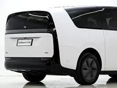 2024 Li Auto MEGA Ultra, белый — фото 8