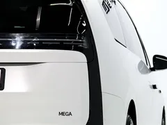 2024 Li Auto MEGA Ultra, белый — фото 10