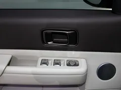2024 Li Auto MEGA Ultra, белый — фото 29
