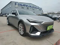 2022 Changan UNI-V 1.5T Premium — фото 4
