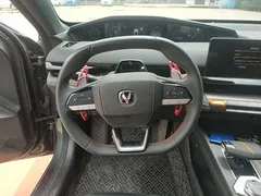 2022 Changan UNI-V 1.5T Premium — фото 11