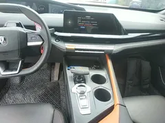 2022 Changan UNI-V 1.5T Premium — фото 13