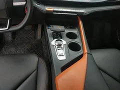 2022 Changan UNI-V 1.5T Premium — фото 14