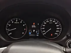 2021 Mitsubishi Outlander 2.0L 2WD 7, белый — фото 4