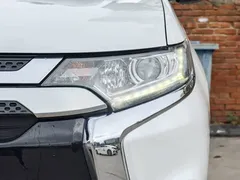 2021 Mitsubishi Outlander 2.0L 2WD 7, белый — фото 19