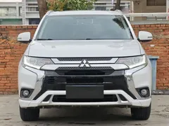 2021 Mitsubishi Outlander 2.0L 2WD 7, белый — фото 24