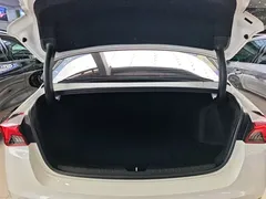 2021 Kia K5 380T GT-Line, белый — фото 15