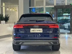 2021 Audi Q8 55 TFSI, синий — фото 4