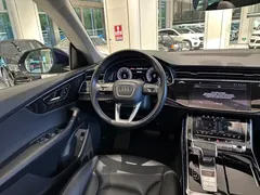 2021 Audi Q8 55 TFSI, синий — фото 6