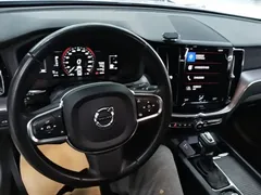 2021 Volvo XC60 4WD Sport, белый — фото 6