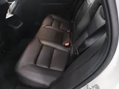 2021 Volvo XC60 4WD Sport, белый — фото 13