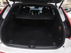 2021 Volvo XC60 4WD Sport, белый — фото 15