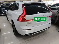 2021 Volvo XC60 4WD Sport, белый — фото 23