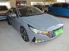 2022 Hyundai Elantra 1.5L CVT LUX Premium — фото 4