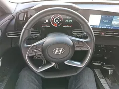 2022 Hyundai Elantra 1.5L CVT LUX Premium — фото 11