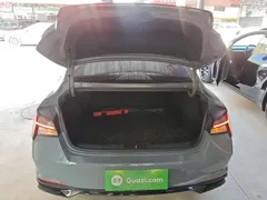 2022 Hyundai Elantra 1.5L CVT LUX Premium — фото 19