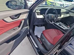 2025 Hongqi HS5 2.0T 4WD Pro, чёрный — фото 12